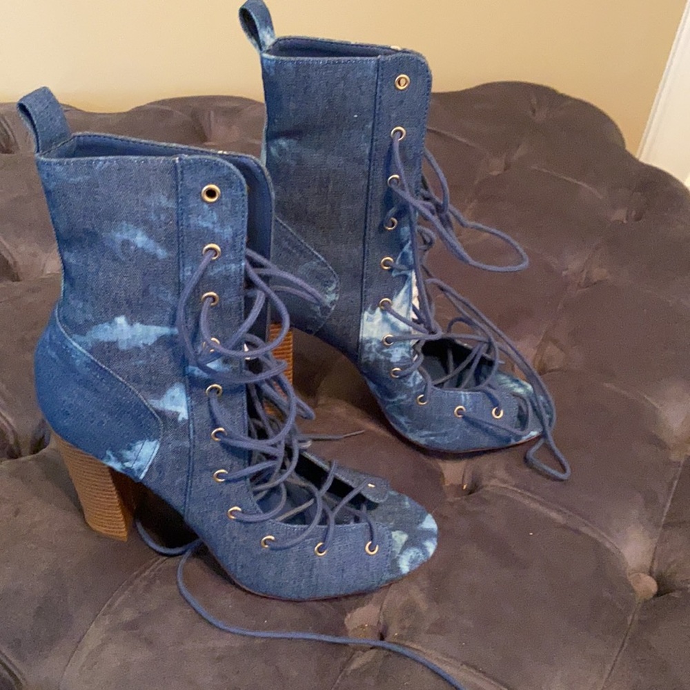 Denim Lace up block heel booties - Picture 2 of 5